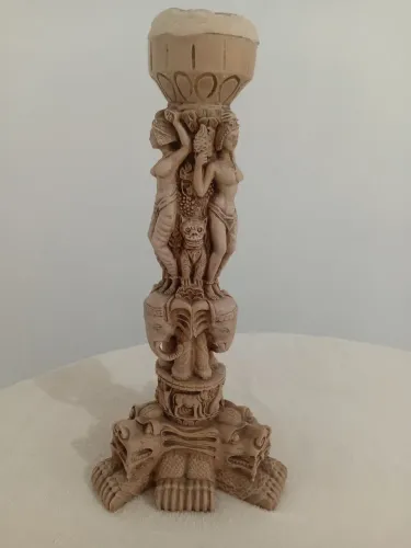 Escultura Decorativa em Resina - Peça Vintage Importada