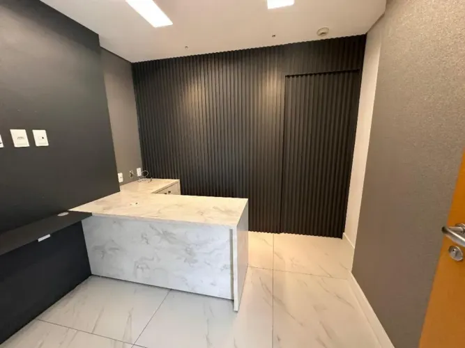 Shopping para venda possui 25 metros quadrados em Porenquanto - Teresina - PI