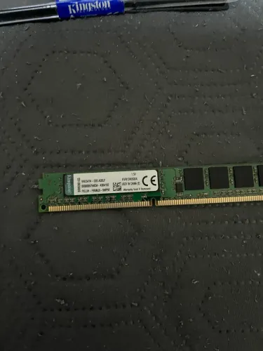 Memória Ram Valueram 4gb de3 Kingston Kvr13n9s8/4