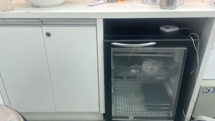Mesa balcão com pia