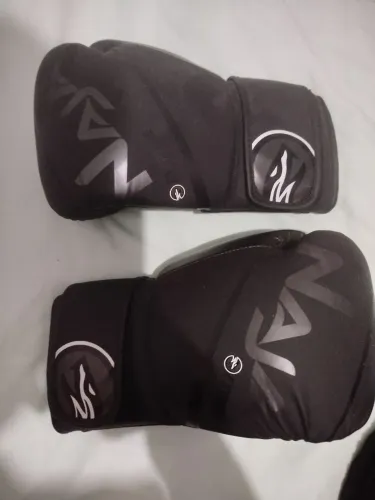 Luvas muay thai Boxe - Pouco usadas ótimo estado
