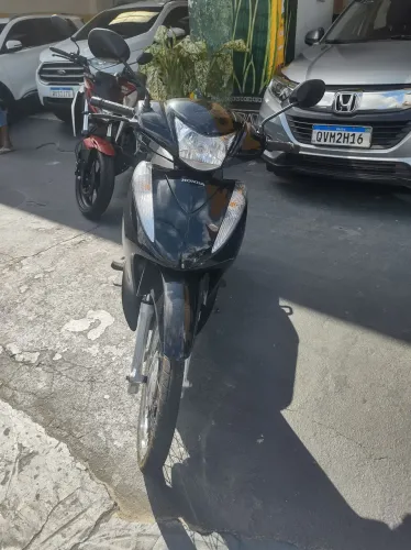 Moto Honda mod. Biz pouco rodada.