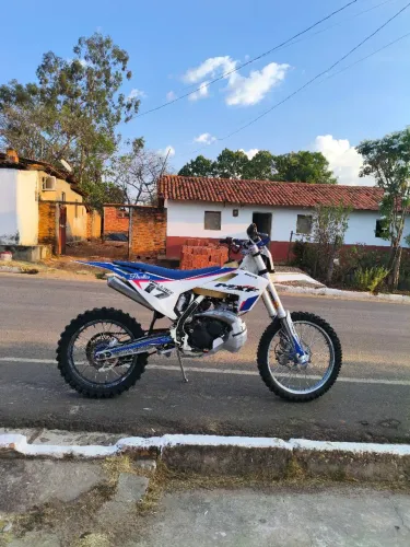 MXF 250 2 tempos 2020 em ótimo estado de conservação