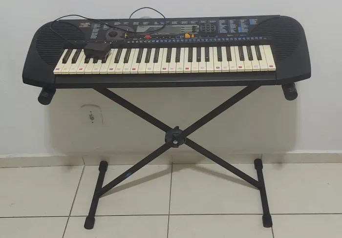 Teclado Yamara psr-79 com suporte