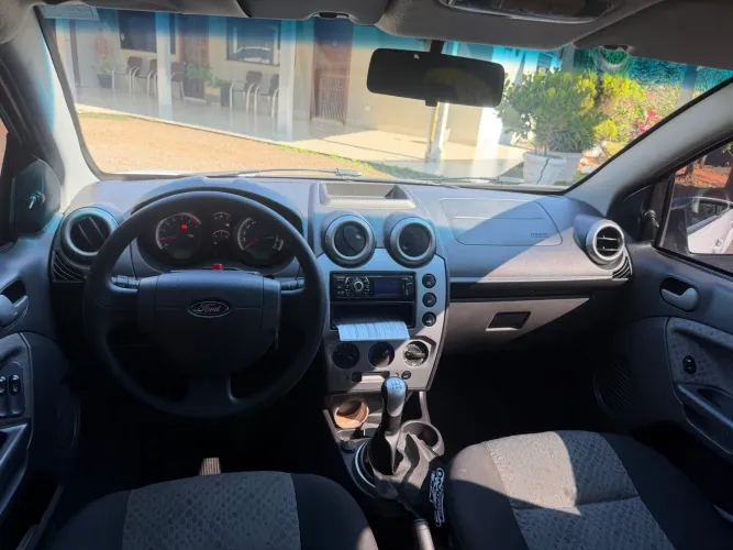 Ford Fiesta SE 1.6 8V Flex 5P 2014