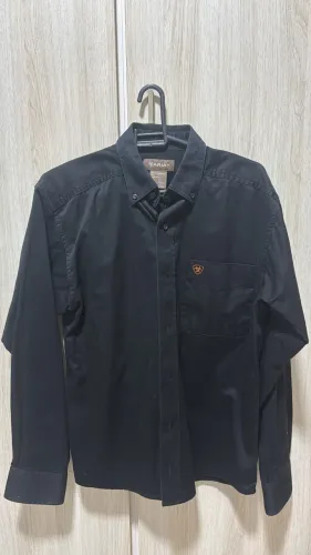 CAMISA DE MANGA LONGA ARIAT PRETA ORIGINAL