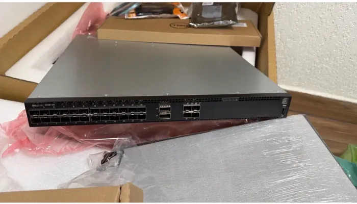 Swtich Dell S4128F-ON
