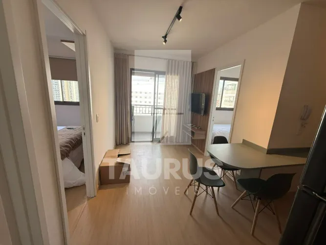 Apartamento mobiliado à venda e para alugar com 2 quartos na Vila Nova Conceição, São Paul