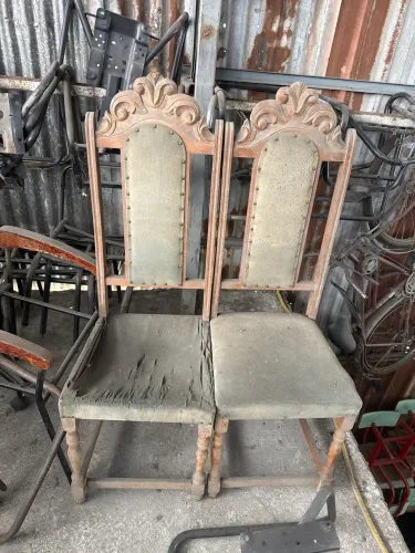Cadeira antiga para restaurar