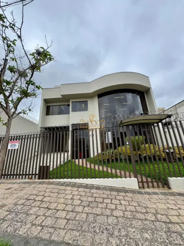 CASA AMPLA COM ESTACIONAMENTO PARA LOCAÇÃO NO BAIRRO SEMINÁRIO | CURITIBA - PR