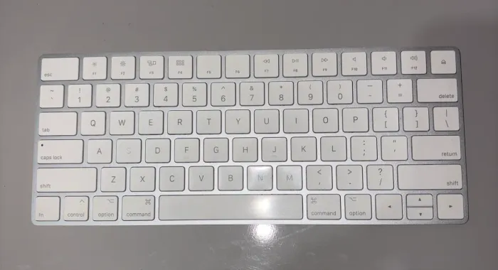 Teclado Apple keyboard mágico