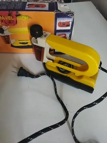 Ferro de passar roupa d viagem 