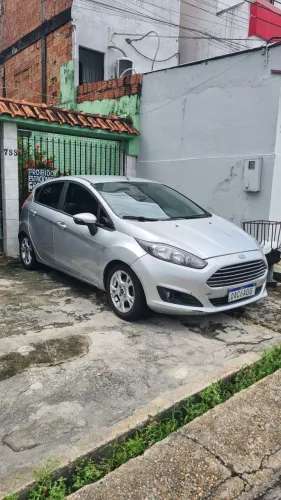 Ford Fiesta 1.6 16V Flex Mec. 5P 2014