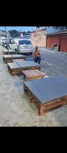 Sofá de palete com almofada