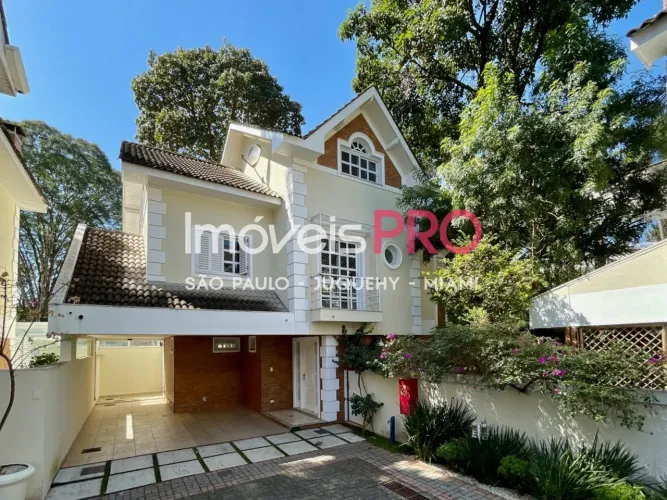 Casa em Condomínio Estilo Americano, com apenas 8 casas.