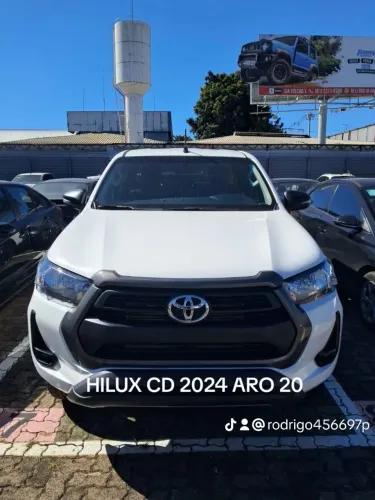 Toyota Hilux CD SR 4X4 2.8 TDI Diesel Aut. 2024
