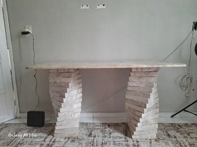 Mesa puro mármore