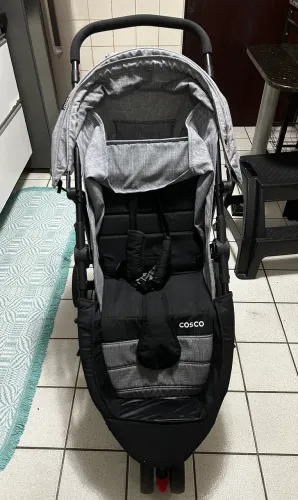 Carrinho e bebê conforto cosco