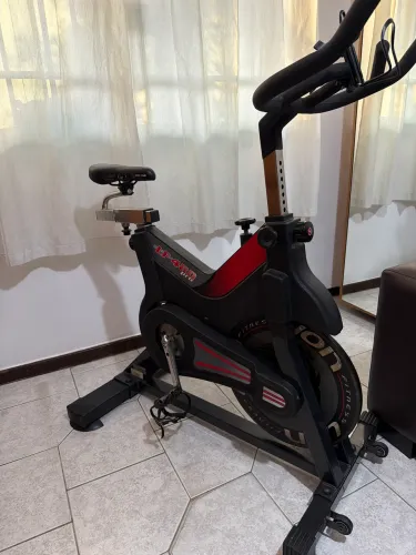Bike spinning Lion