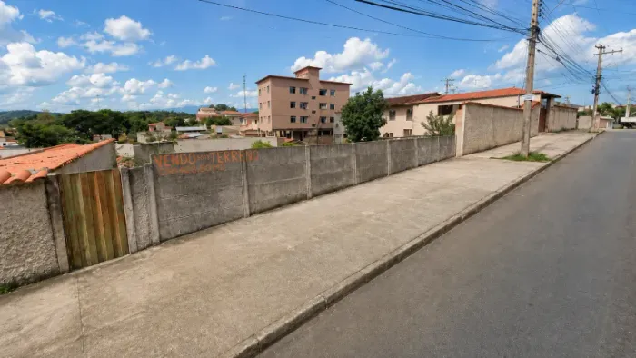 Lote 428m2 Angola - Betim, 2 minutos da PUC