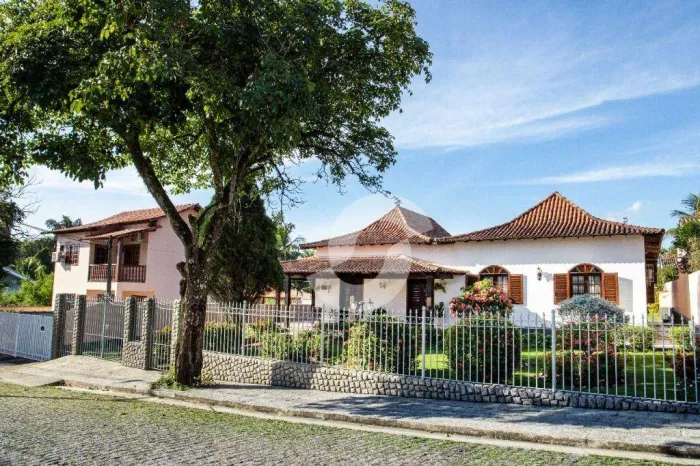 Casa com 4 dormitórios à venda, 282 m² por R$ 1.300.000,00 - Venda Das Pedras - Itaboraí/R