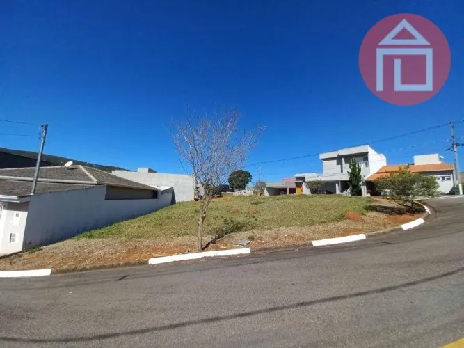 Terreno plano de esquina à venda, 354 m² por R$ 330.000 - Condomínio Portal da Serra - Bra