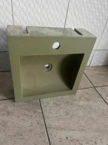 Pia de banheiro R$ 100