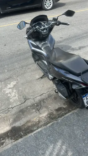 Pcx 2021 aceito rolo em carro  