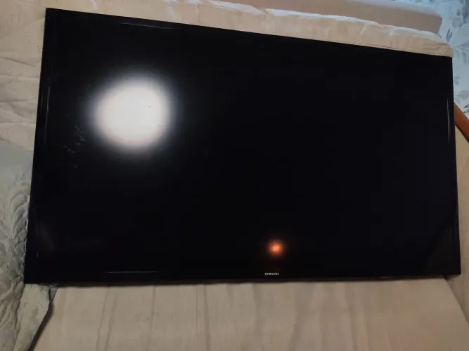 Smart tv Samsung para retirar peças ou conserto.