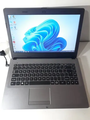 Notebook HD de 500gb 4gb de ram windows e pacote office