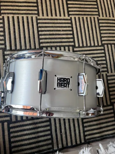 Vendo Caixa Bateria 14x6,5 Alumínio 1.000.00