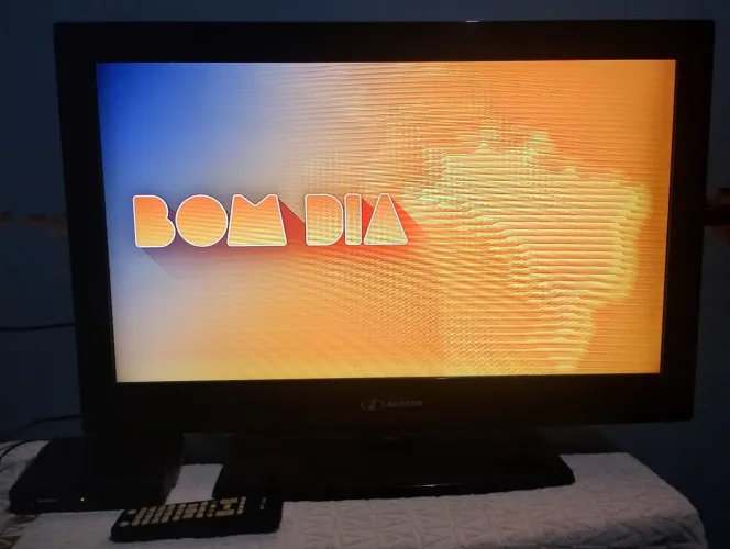 TV 32 Polegadas+ Conversor Digital