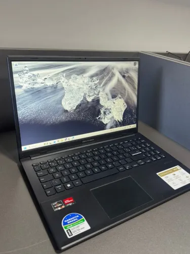 Notebook Asus Ryzen 5 7520u 4gb ram