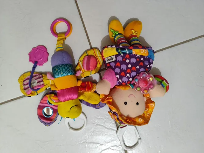 Brinquedo educativos estimulantes móbile para carrinho e berço 