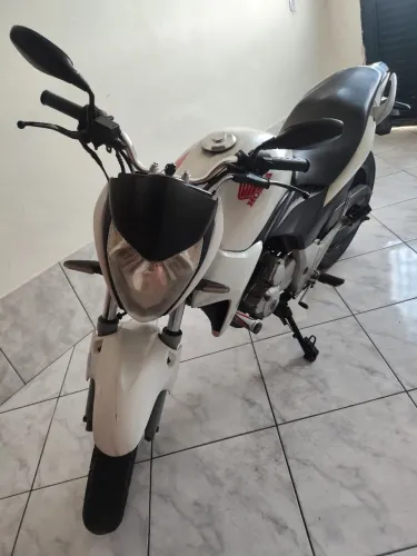 Cb 300r branca conservada 