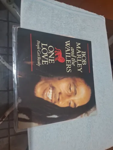 Lp bob marley ... one love..12"MIX 