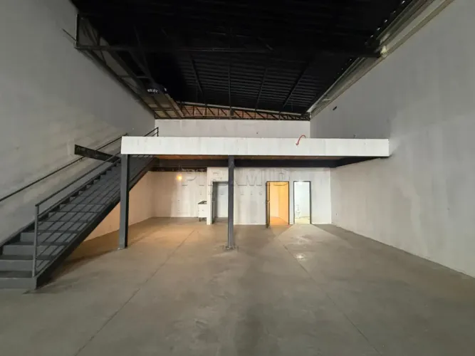 Salão Comercial de 475m² na Zona Norte de Ribeirão Preto SP