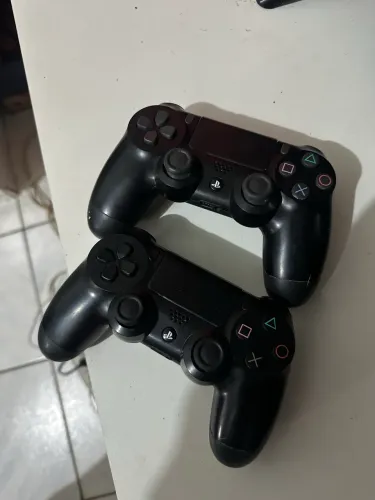2 CONTROLES DE PS4 