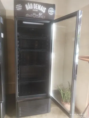 Refrigerador expositor