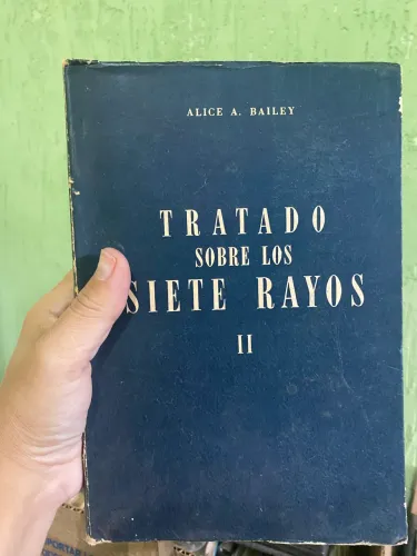 livro "Tratado Sobre Los Siete Rayos II" de Alice A. Bailey