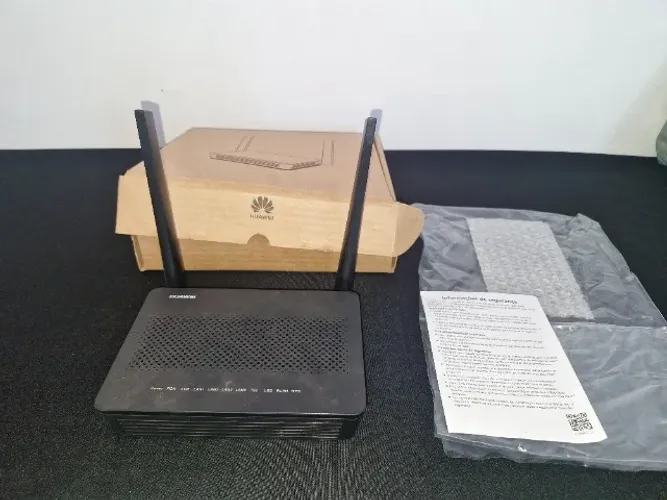 Roteador Modem Huawei modelo HG8145V5.