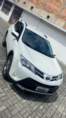 Toyota RAV4 2.0 High 4X2 16V Aut. 2015
