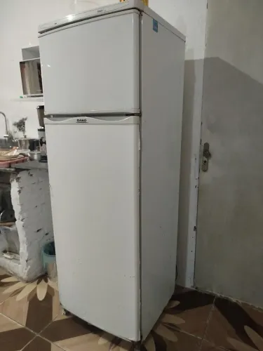 Geladeira Dako duas portas