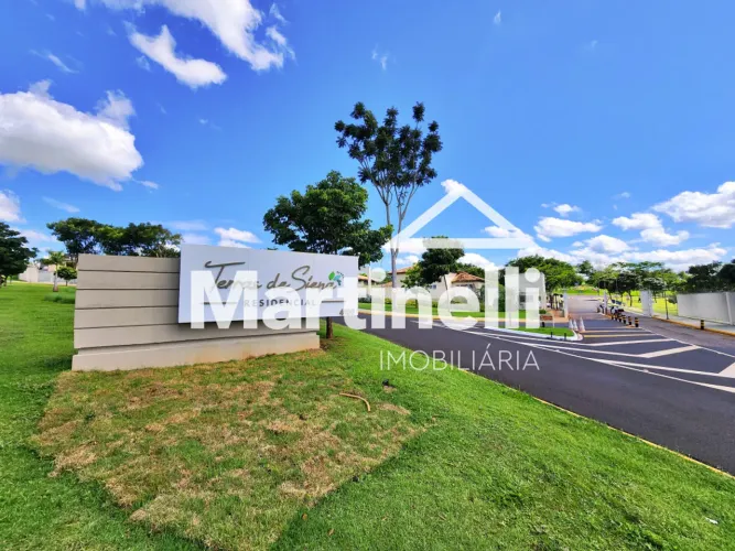 Casa térrea diferenciada à venda no Condomínio Terras de Siena, próximo ao Ribeirão Shoppi