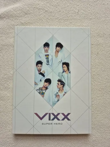 Album Début K-Pop VIXX - Superhero
