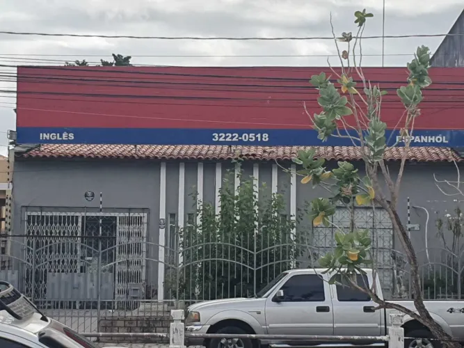 Ponto Comercial próximo à Av. Barão de Maruim - 205923 [23552]