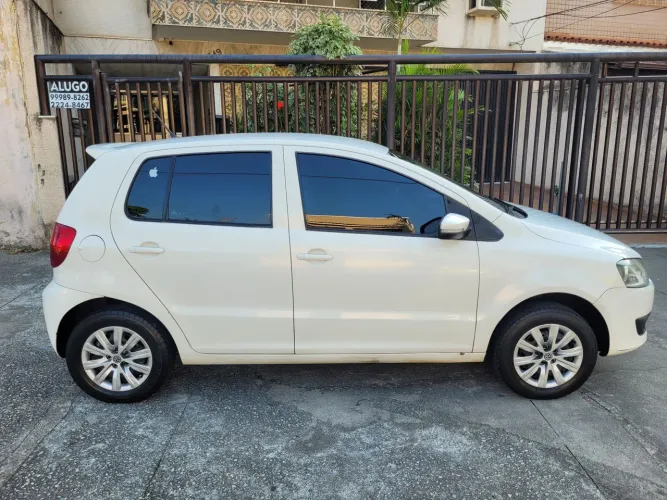 Volkswagen Fox Bluemotion 1.0 MI Total Flex 12V 5P 2014