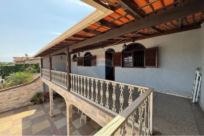Casa 2 níveis, no Eymard /BH!