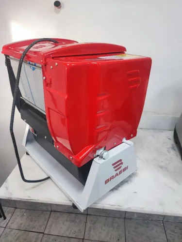 Amassadeira Basculante Semi Rápida 5KG Braesi Bivolt (127/220V) - Usada 5 meses