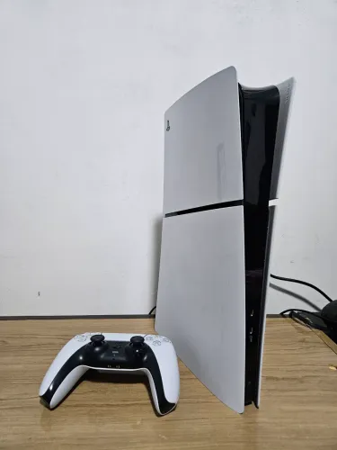 Play Station 5 Slim (Troco em Switch 2)